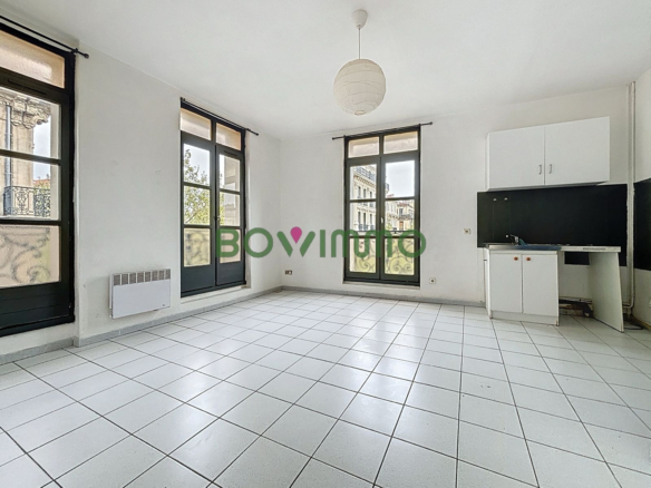 2 pièces avec balcon à vendre - Cours Belsunce - Marseille 01
