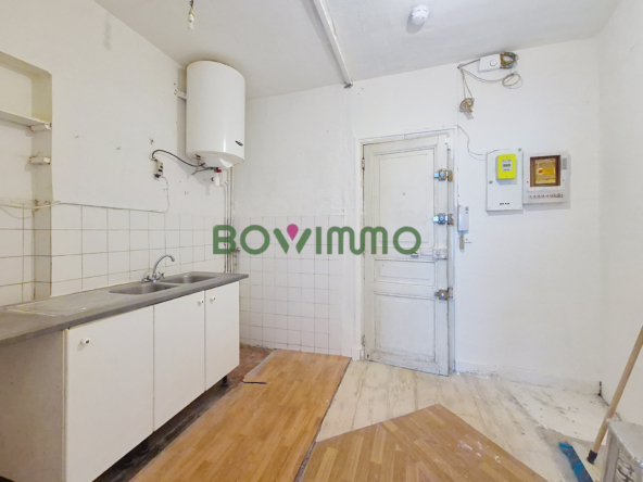 2 pièces 34 m2 2 pièces avec beau potentiel - Rue Saint Maur Paris 11