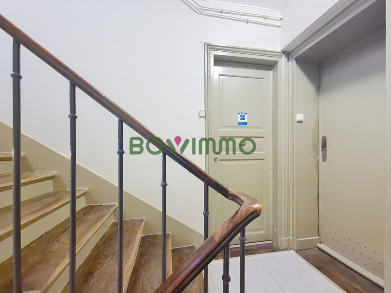 Bel appartement d'une pièce avec cave à vendre - Rue Bellot - Paris 19