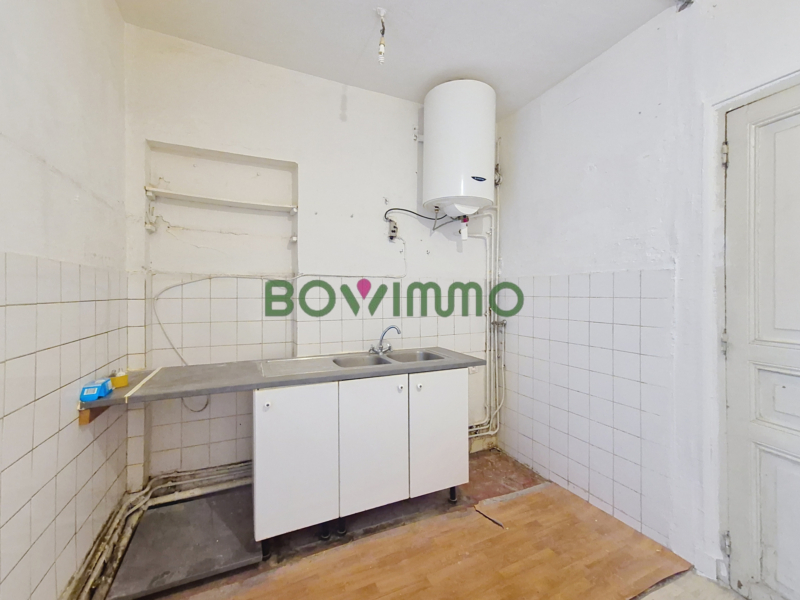 2 pièces 34 m2 2 pièces avec beau potentiel - Rue Saint Maur Paris 11