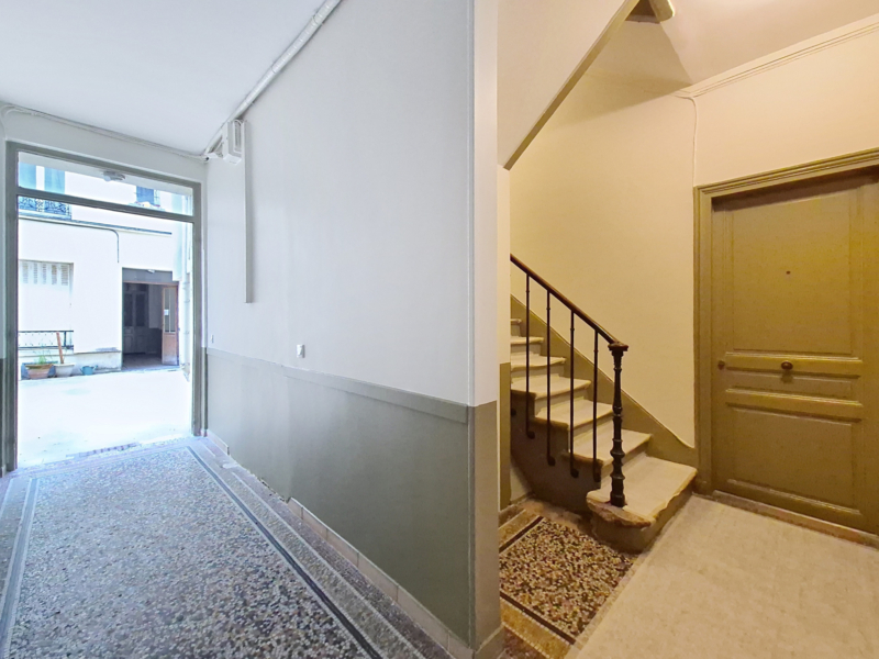 1 pièce 19 m2 Bel appartement d'une pièce avec cave à vendre - Rue Bellot - Paris 19