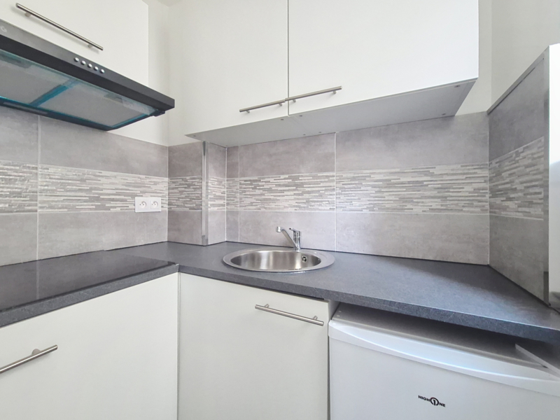 1 pièce 19 m2 Bel appartement d'une pièce avec cave à vendre - Rue Bellot - Paris 19