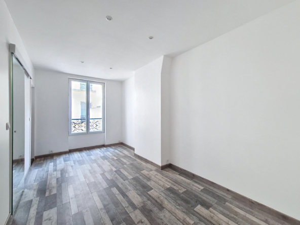 1 pièce 19 m2 Bel appartement d'une pièce avec cave à vendre - Rue Bellot - Paris 19