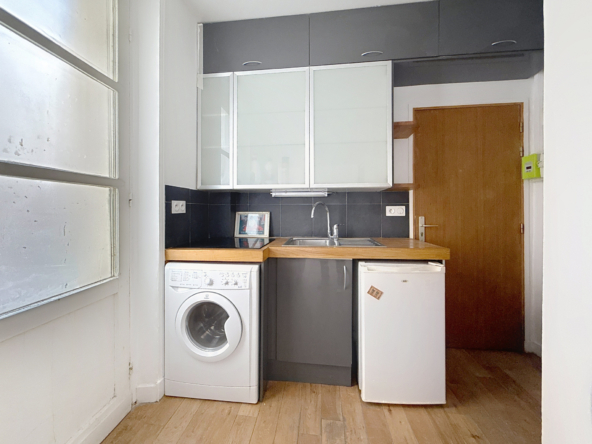 Rue Eugène Carrière - Studio - Paris 18 - calme