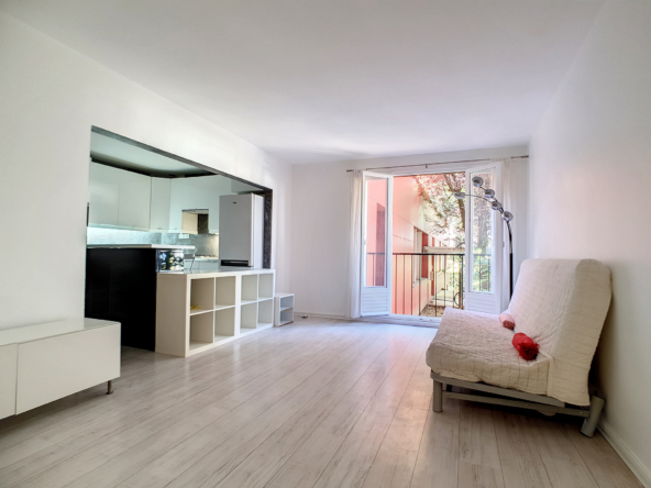 Appartement d'une pièce à vendre - Rue de la Réunion - Paris 20