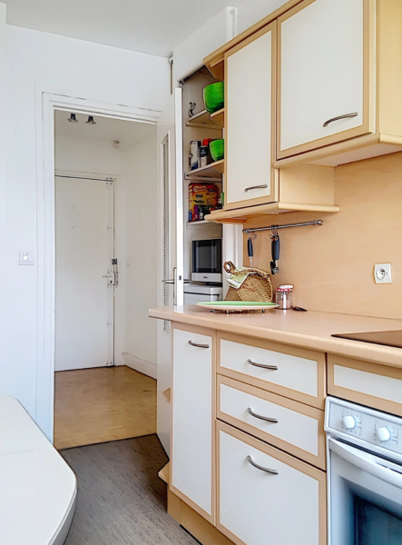2 pièces avec cave à louer meublé- Rue des Rondeaux - Paris 20