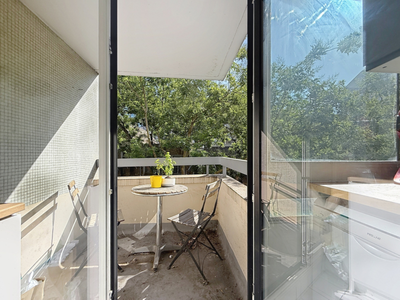 APPARTEMENT DE 4 PIECES A VENDRE - RUE DES PYRENEES - PARIS 20