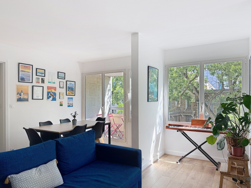 APPARTEMENT DE 4 PIECES A VENDRE - RUE DES PYRENEES - PARIS 20