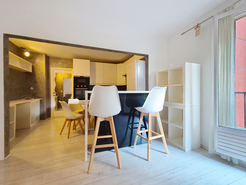 Appartement d'une pièce à vendre - Rue de la Réunion - Paris 20