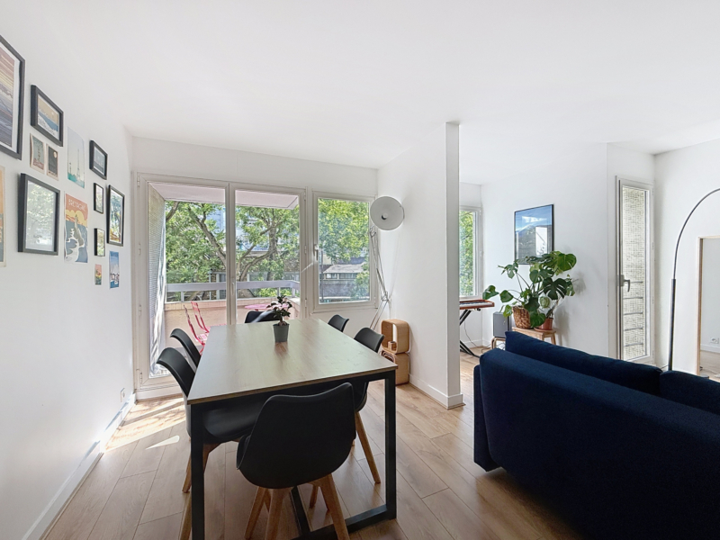 APPARTEMENT DE 4 PIECES A VENDRE - RUE DES PYRENEES - PARIS 20