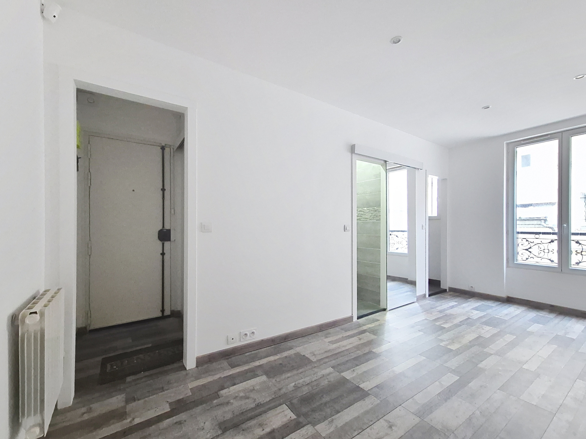 A vendre 2 pièces refait à neuf - Rue Bellot - Paris 19