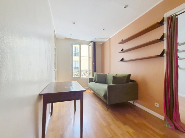 2 Pièces meublées  à louer - rue des Couronnes - Paris 20