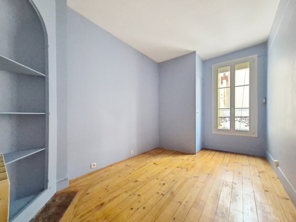 2 pièces en dernier étage à vendre - Rue Paul Fort - Paris 14