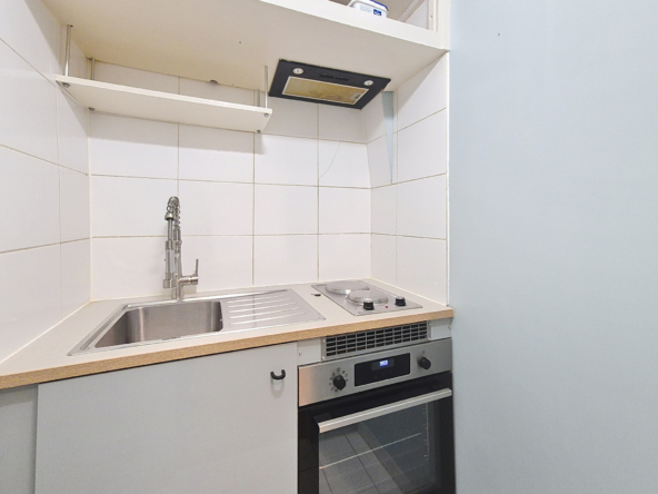 2 pièces en dernier étage à vendre - Rue Paul Fort - Paris 14