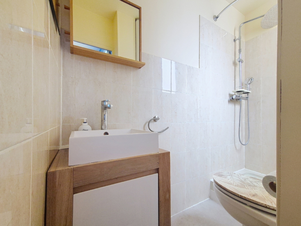 2 pièces en dernier étage à vendre - Rue Paul Fort - Paris 14