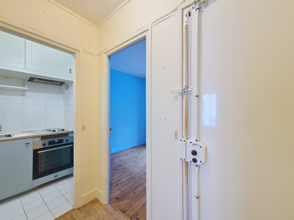 2 pièces en dernier étage à vendre - Rue Paul Fort - Paris 14