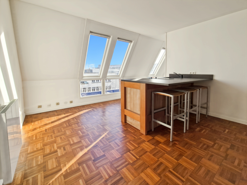 Appartement d'une pièce à louer meublé -bail code civil - Gare de Lyon - Paris 12