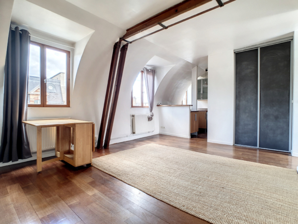 2/3 pièces  à louer meublé- Bail code civil - Paris 10