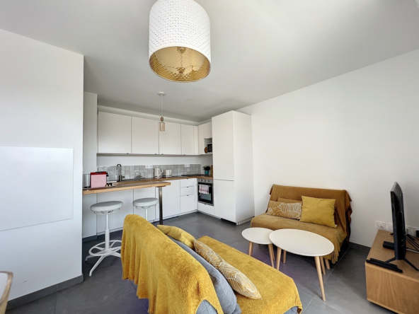 2 pièces avec terrasse à louer meublé - Proximité Mucem - MARSEILLE 2