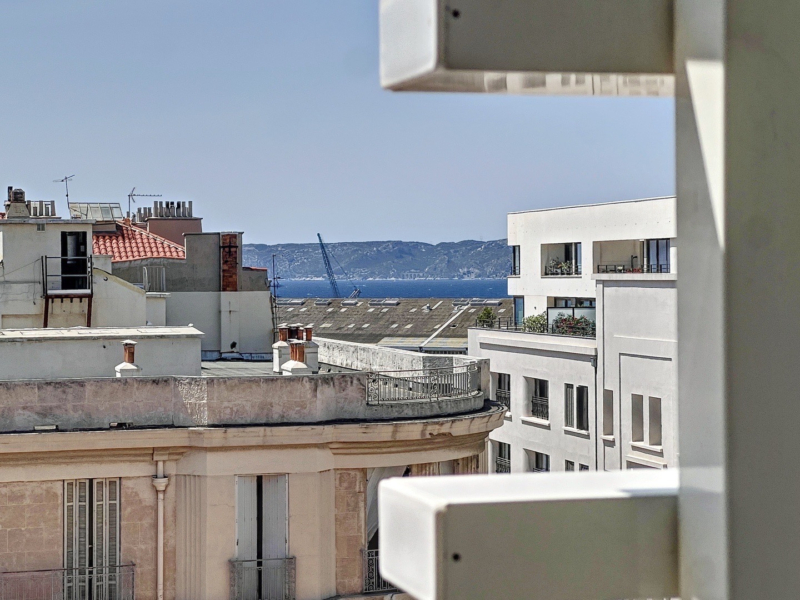 2 pièces avec terrasse à louer meublé - Proximité Mucem - MARSEILLE 2