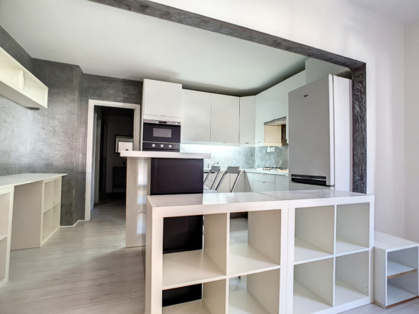 Appartement style Loft à vendre - Rue de la Réunion - Paris 20