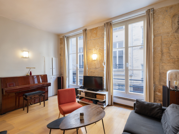 Appartement d'une pièce à louer meublé - Rue St Sauveur - Paris 02