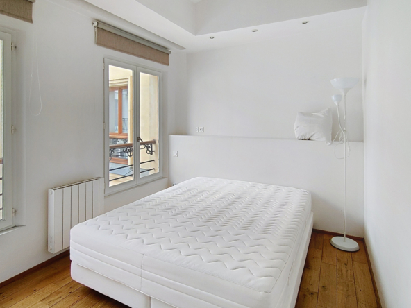 2 pièces à louer meublé - Rue Fg St denis - Paris 10