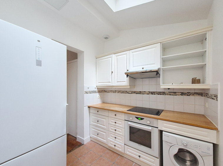 Style Loft à louer vide - Rue C de la Rochefoucault - Paris 9