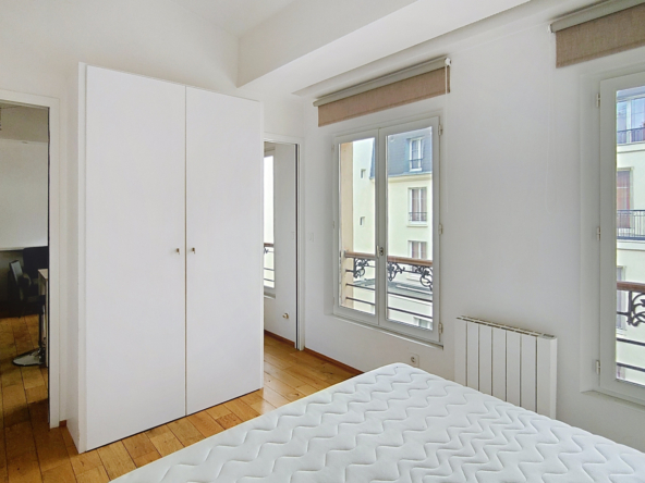 2 pièces à louer meublé - Rue Fg St denis - Paris 10