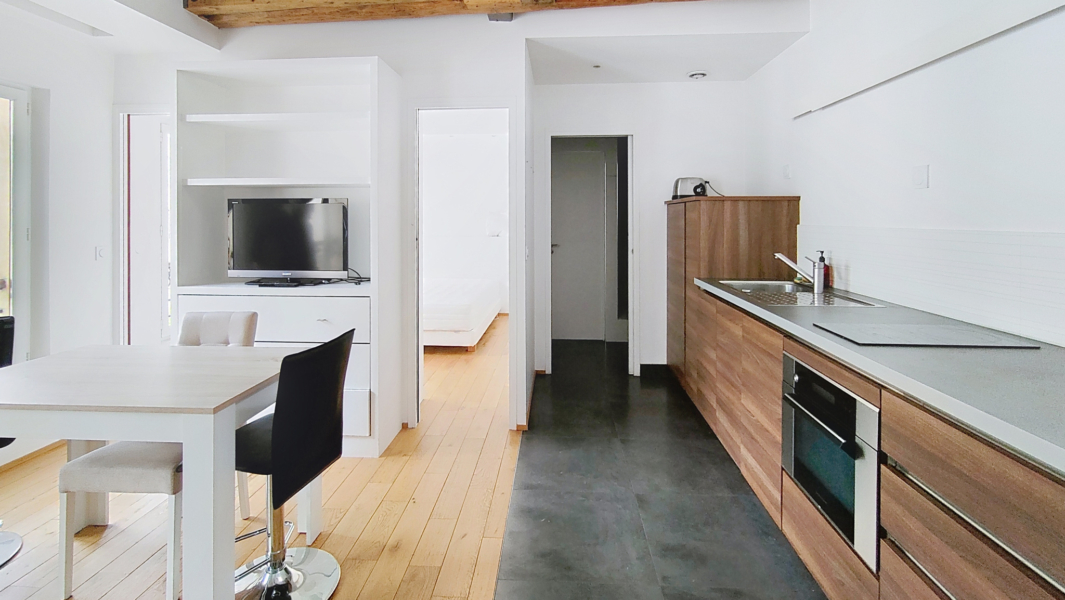 2 pièces à louer meublé - Rue Fg St denis - Paris 10