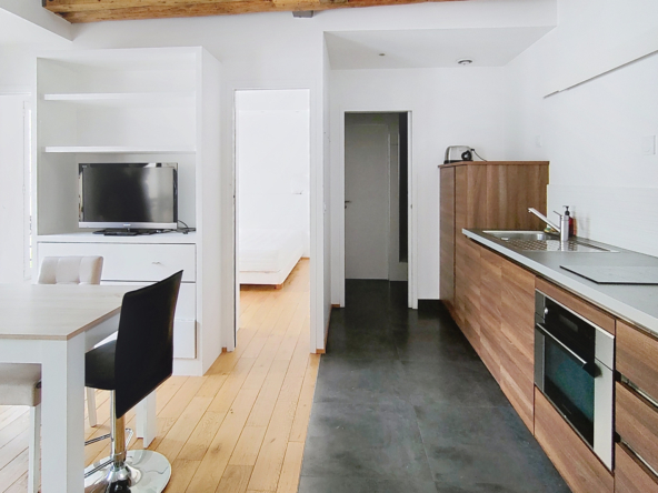 2 pièces à louer meublé - Rue Fg St denis - Paris 10