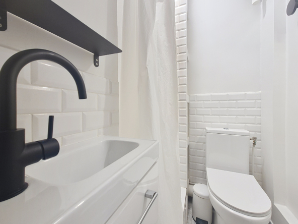 Studio meublé bail code civil - Bd Voltaire - Paris 11