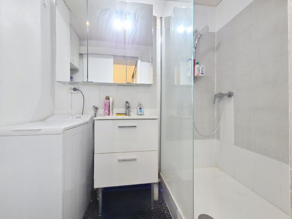 Studio meublé à louer - Rue de Fontarabie - Paris 20