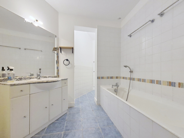 A louer appartement en vide style loft - Paris 9