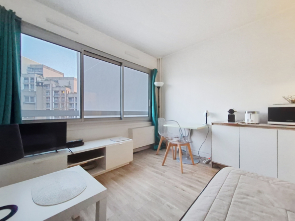 Studio meublé à louer - Rue de Fontarabie - Paris 20