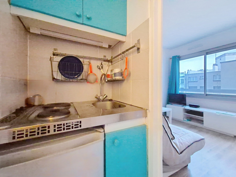 Studio meublé à louer - Rue de Fontarabie - Paris 20