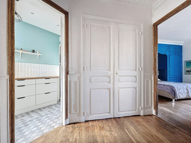 2 pièces - Paris 18 - lumineux - charme de l'ancien