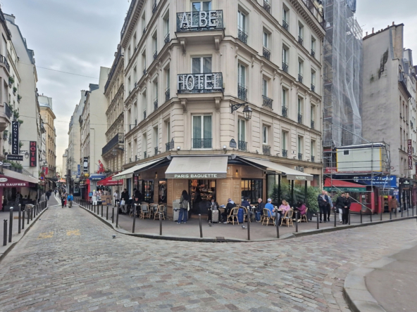 Appartement d'un pièce de caractère à vendre - Rue Xavier Privas - Paris 5