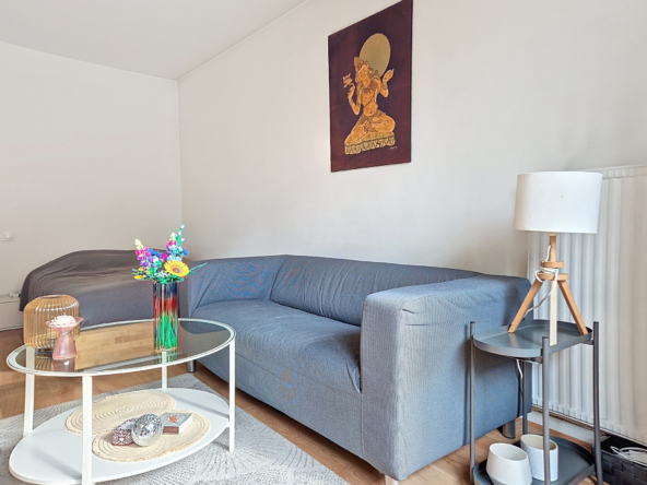 Studio avec balcon à louer meublé - Rue d'Avron - Paris 20