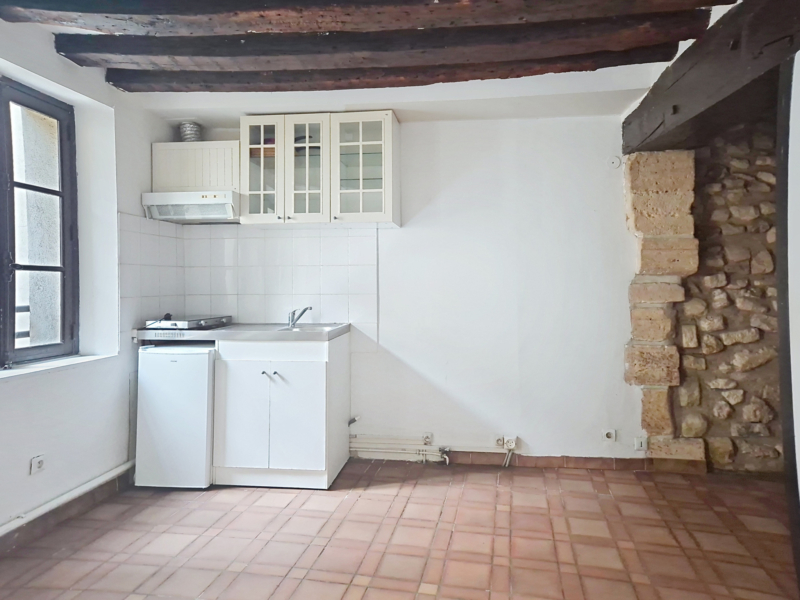 Appartement d'un pièce de caractère à vendre - Rue Xavier Privas - Paris 5