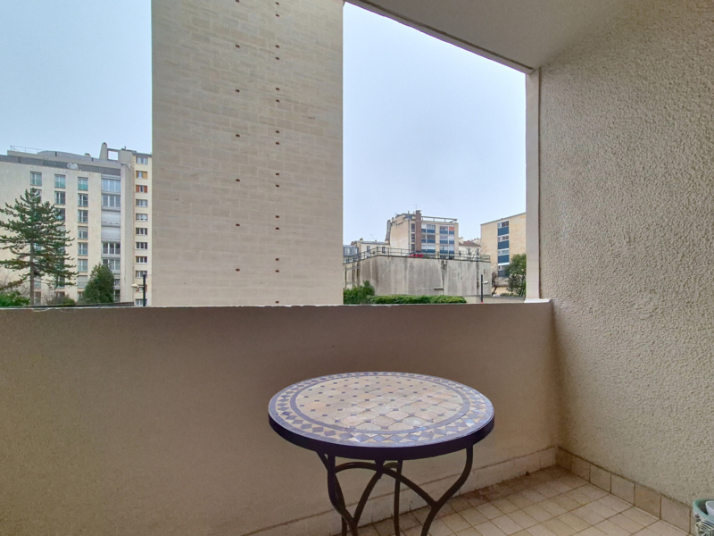 2 pièces à louer avec balcon - Rue de la Plaine - Paris 20