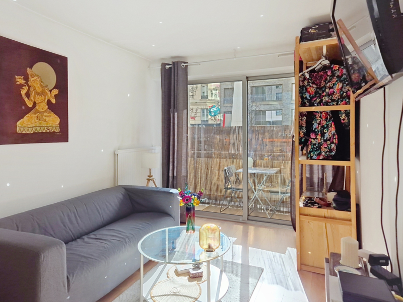 Studio avec balcon à louer meublé - Rue d'Avron - Paris 20