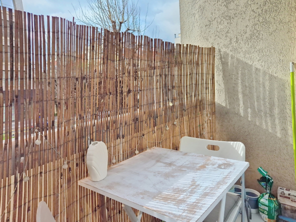 Studio avec balcon à louer meublé - Rue d'Avron - Paris 20