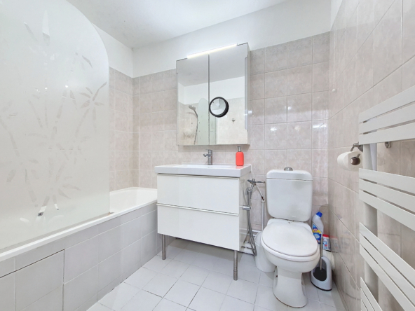 A louer 2 pièces en meublé avec parking - Villa Lourcine - Paris 14