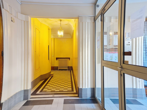 A louer vide 2 pièces - Avenue Daumesnil - Paris 12