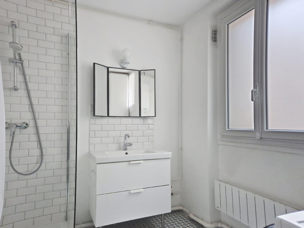 A louer en meublé 2 pièces - Rue de la Jonquière - Paris 17