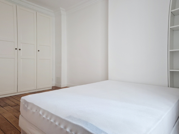 A louer en meublé 2 pièces - Rue de la Jonquière - Paris 17