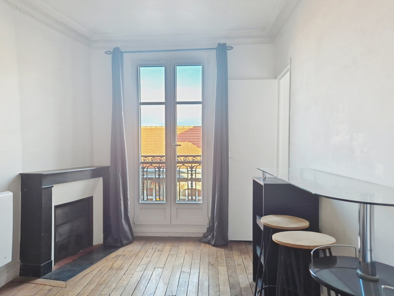 Studio à louer meublé - rue des Epinettes - Paris 17