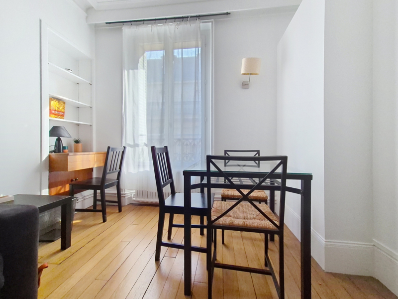 Appartement meublé 2 pièces  Bail Code CIvil rue Alfred de Vigny 75017 PARIS