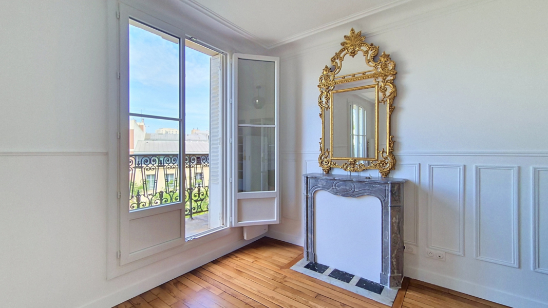 2 pièces avec balcon à louer en meublé - Rue Alésia - Paris 14